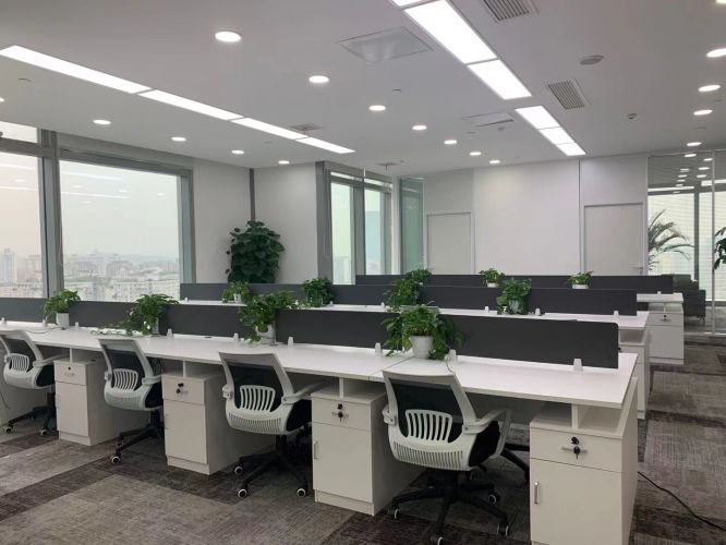 重庆新牌坊恒大中渝广场300平米精装办公室带家具出租