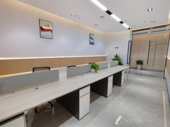 重庆华硕潮创城精装125平小户型办公室出租，带家具，价格美丽