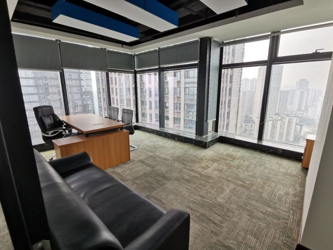 重庆英利国际广场写字楼出租154平2个独立办公室1个会议室20个工位