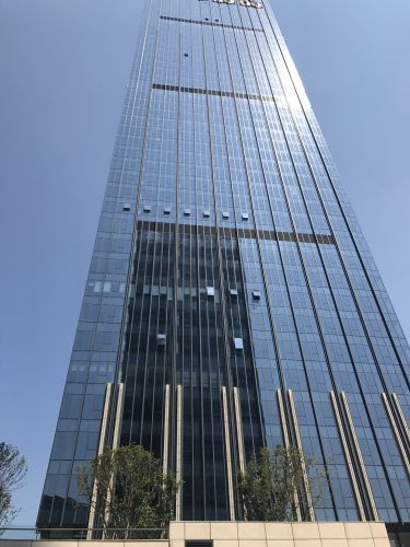 重庆重庆财富金融中心FFC出售楼王稀缺物业 豪华装修整层出售、2200平可出租
