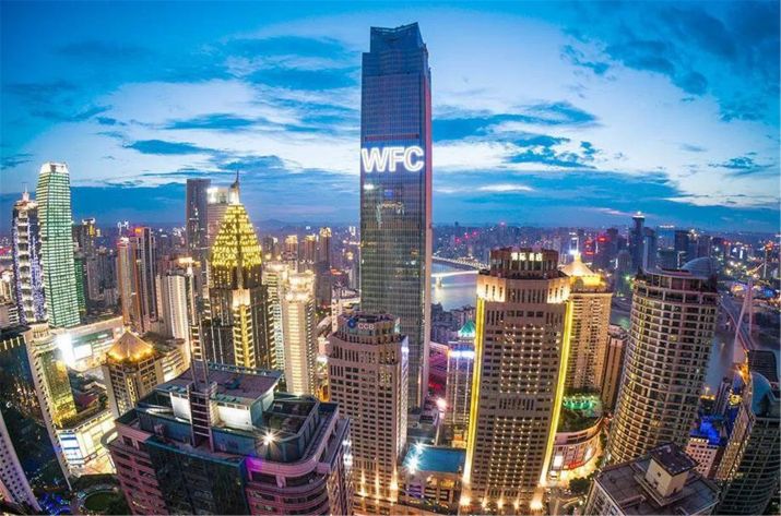 渝中解放碑 WFC环球金融中心 整层物业产权清晰 特价55！