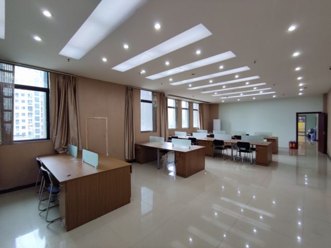 两江新区办公楼 精装带部分家具出租面积可选1-4000平米价格45