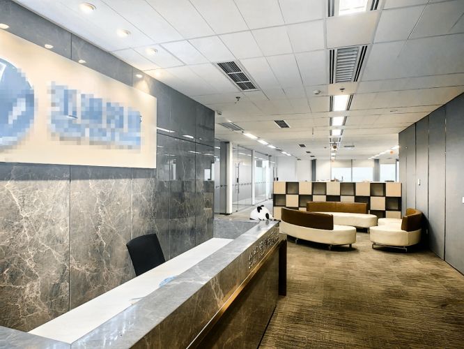高新区银泰中心精装办公室出租，户型方正，拎包办公，无中介费！