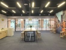 渝北精信中心141平配备整层共享服务可容纳100人会议