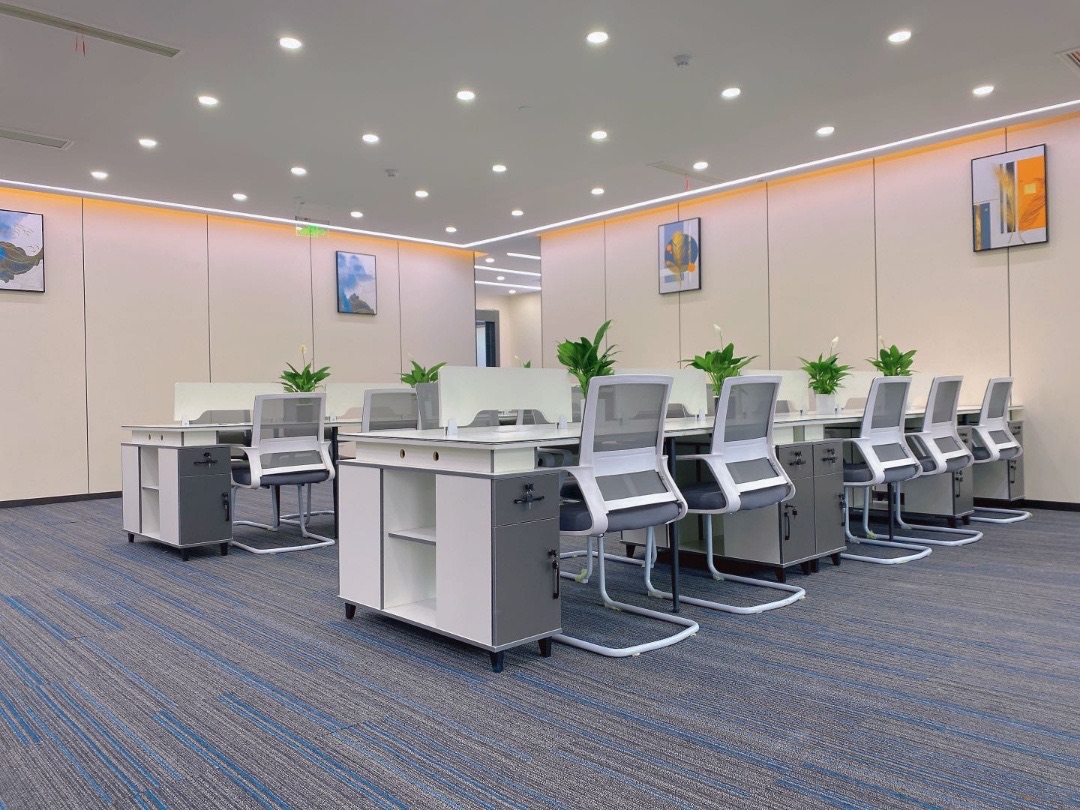重庆蓝洋金融中心写字楼出租168平精装带家具可拎包入住